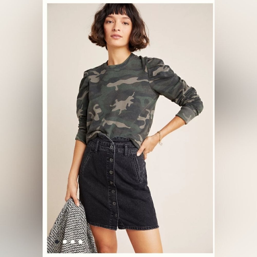 Anthropologie puff sleeve camouflage sweatshirt